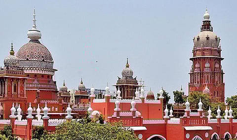 பட்டியலின மக்களுக்கான நிலத்தில் தனியார் நிறுவன கட்டுமானங்களுக்கு தடை கோரி வழக்கு