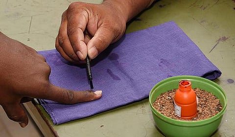 டிடிபி வேட்பாளரின் சொத்து ரூ.5,700 கோடி: சுயேச்சை வேட்பாளரின் கையிருப்பு வெறும் ரூ.7