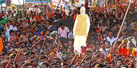 மாற்றுத் திறனாளிகளுக்கு உதவிய பிரதமர் மோடி