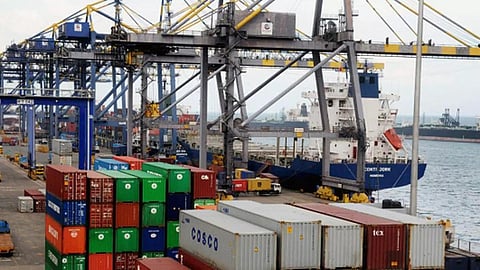 மிகப்பெரிய ஆழம் கொண்ட சரக்கு கப்பலை கையாண்டு சென்னை துறைமுகம் சாதனை