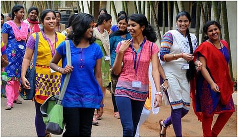 மாணவர்கள்