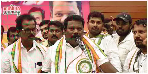 கோவையில் நடந்த நிர்வாகிகள் சந்திப்புக் கூட்டத்தில் கட்சியின் மாநில தலைவர் செல்வப்பெருந்தகை உரையாற்றினார் | படம்: ஜெ.மனோகரன்.