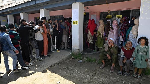 8 மாநிலங்களில் 49 தொகுதிகளில் நடைபெற்ற 5-ம் கட்ட மக்களவை தேர்தலில் 58% வாக்குப்பதிவு