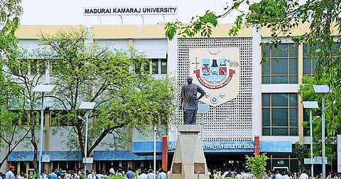 காமராஜர் பல்கலை. பேராசிரியருக்கு எதிராக போலீஸில் மாணவி புகார் @ மதுரை