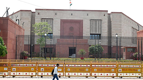 நாடாளுமன்ற பாதுகாப்பு பொறுப்பை ஏற்றது சிஐஎஸ்எப்