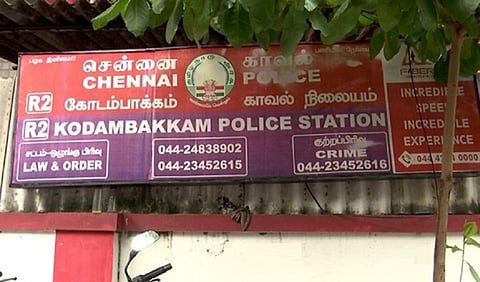 சென்னை | வியாபாரிகளிடம் மாமூல் கேட்டு ரவுடிகள் பெரும் ரகளை: 10-க்கும் மேற்பட்ட வாகனங்கள் உடைப்பு