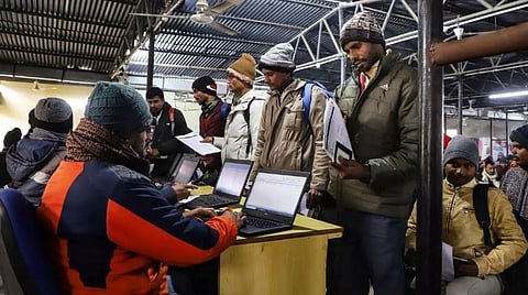 லாவோஸ், கம்போடியாவில் வேலை: இளைஞர்களுக்கு அயலகத் தமிழர் நலத்துறை எச்சரிக்கை