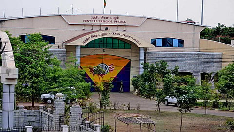 புழல் சிறையில் கைதிகளுக்கான கேன்டீன் மூடப்படவில்லை: சிறை நிர்வாகம் தகவல் @ ஐகோர்ட்