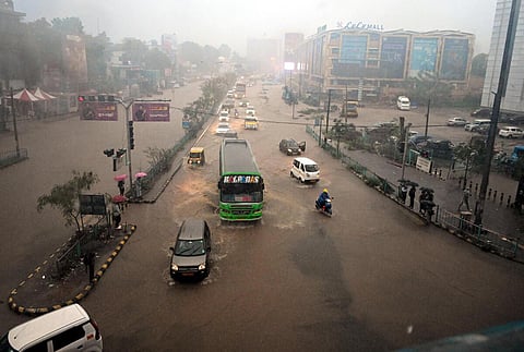 கேரளாவில் மழை தீவிரம்: வெள்ளத்தில் தத்தளிக்கும் கொச்சி நகரம்