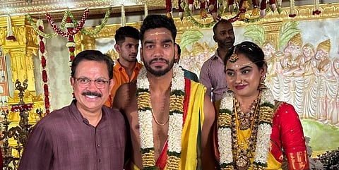 காதலியை கரம் பிடித்த கேகேஆர் வீரர் வெங்கடேஷ் ஐயர்