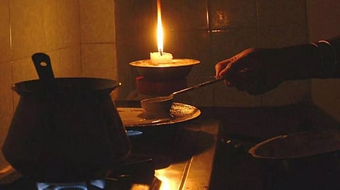 சென்னையில் இரவு நேரத்தில் மின்வெட்டு: தூக்கத்தை தொலைக்கும் மக்கள்