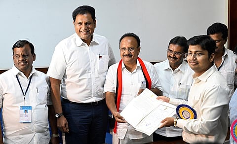 கோவை மக்களவை தொகுதியை 28 ஆண்டுகளுக்கு பிறகு கைப்பற்றிய திமுக!