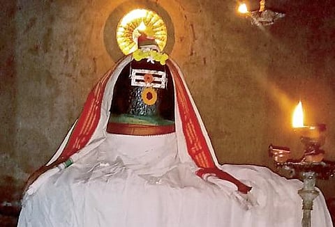 வாழ்வில் மாற்றத்தை ஏற்படுத்தும் மாதிரவேளுர் மாதலீஸ்வரர்