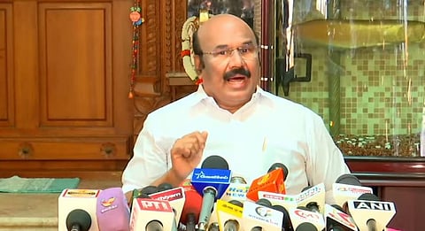 சென்னையில் செய்தியாளர்களைச் சந்தித்த முன்னாள் அமைச்சர் ஜெயக்குமார்