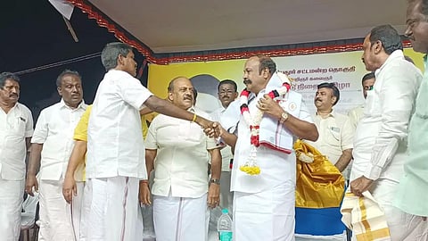 மக்களவைத் தேர்தலில் ஸ்ரீபெரும்புதூர் தொகுதியில் டி ஆர் பாலு வெற்றி பெற்றதற்கான நன்றி அறிவிப்பு பொதுக்கூட்டம் குன்றத்தூரில் நேற்று இரவு நடைபெற்றது.