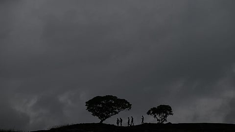 கேரளாவில் உள்ள மலம்புழா அணையின் நீர்ப்பிடிப்பு பகுதியில் தென்பட்ட மேகங்கள். புகைப்படம்: கேகே முஸ்தபா