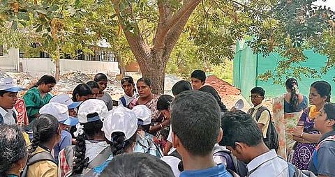 சமூகப் பொறியாளர்கள் - 5: ‘ஆகாய மருத்துவர்’களுக்கு ஒரு காவலர்!