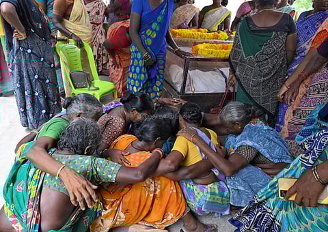 கள்ளக்குறிச்சி கள்ளச் சாராய சம்பவம்: 30 பேர் கவலைக்கிடம் - ஆட்சியர் தகவல்