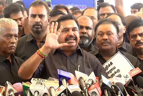 சட்டப்பேரவையில் எடப்பாடி பழனிசாமி