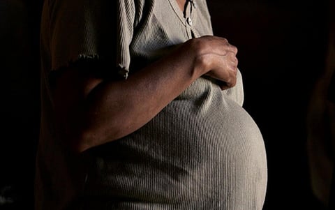 வாடகைத்தாய் மூலம் குழந்தை பெறும் மத்திய அரசு ஊழியர்களுக்கு 6 மாதம் விடுப்பு