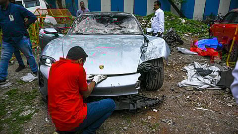 சிறுவன் ஓட்டி விபத்தில் சிக்கிய கார்