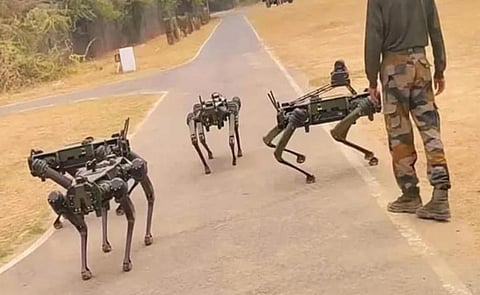 இந்திய ராணுவத்தில் விரைவில் ரோபோ நாய்கள்: சீன எல்லைப் பகுதிகளில் பாதுகாப்பு பணியில் ஈடுபடுத்த முடிவு