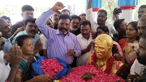 “முதல்வர் கனவுடன் அரசியல் கட்சி தொடங்குகின்றனர்” - திருமாவளவன் விமர்சனம் @ மேலவளவு