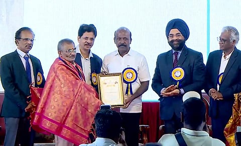 சிறப்பாக மருத்துவ சேவை ஆற்றிய 105 மருத்துவர்களுக்கு விருது: அமைச்சர் மா.சுப்பிரமணியன் வழங்கினார்