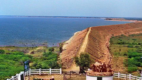 கண்டலேறு அணையில் நீர் இருப்பு குறைவால் சென்னை குடிநீர் தேவைக்காக கிருஷ்ணா நதி நீர் திறக்க வாய்ப்பில்லை