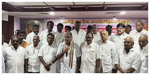 விழுப்புரத்தில் நடந்த மண்டல நிர்வாகிகள் ஆலோசனைக் கூட்டத்தில் தமாகா தலைவர் ஜி.கே.வாசன் உரையாற்றினார்.