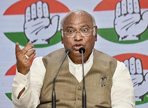 இளநிலை நீட் தேர்வு மீண்டும் நடத்தப்பட வேண்டும்: மல்லிகார்ஜுன கார்கே வலியுறுத்தல்