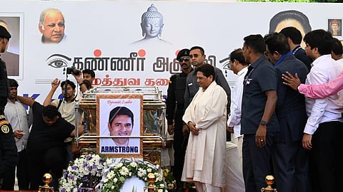 ஆம்ஸ்ட்ராங்கின் உடலுக்கு அஞ்சலி செலுத்திய பகுஜன் சமாஜ் கட்சித் தலைவர் மாயாவதி