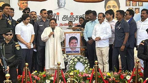 ஆம்ஸ்ட்ராங் உடலுக்கு மாயாவதி அஞ்சலி: சிபிஐ விசாரணை நடத்த வலியுறுத்தல்