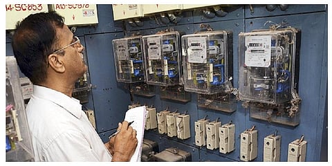 தமிழகத்தில் மின் கட்டணம் உயர்வு: யூனிட்டுக்கு எவ்வளவு? - முழு விவரம்