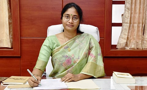 நீலகிரி புதிய ஆட்சியர் லட்சுமி பவ்யா தன்னேரு