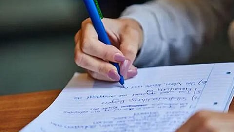 பொது தேர்வில் மாணவர்களுக்கு விடைகளை சொல்லி தந்து மோசடி: ராஜஸ்தானில் ஆசிரியர்கள் பிடிபட்டனர்