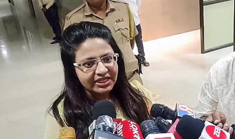 பயிற்சி ஐஏஎஸ் அதிகாரி பூஜா மீது வழக்குப் பதிவு: யுபிஎஸ்சி நடவடிக்கை