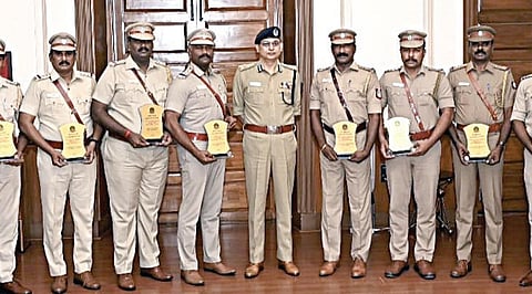 தென் மண்டலத்தில் சிறந்த 10 காவல் நிலையத்துக்கு கேடயம்: டிஜிபி சங்கர் ஜிவால் வழங்கினார்