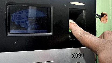 வருகை பதிவில் ஆள்மாறாட்டம்: பேராசிரியர்களுக்கு தேசிய மருத்துவ ஆணையம் எச்சரிக்கை