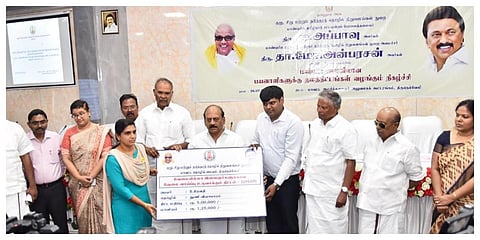 நெல்லையில் நடந்த நிகழ்ச்சியில் பயனாளிகளுக்கு அமைச்சர் தா.மோ.அன்பரசன் நலத்திட்ட உதவிகளை வழங்கினார்