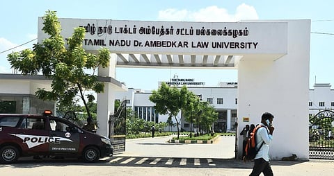 3 ஆண்டு சட்டப் படிப்புகளுக்கான சேர்க்கை விண்ணப்பிக்கும் கால அவகாசம் ஆக.10 வரை நீட்டிப்பு