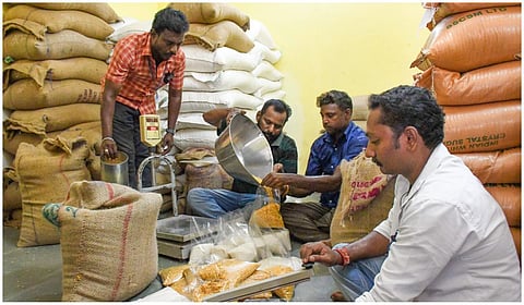 ரேஷன் பொருட்கள்