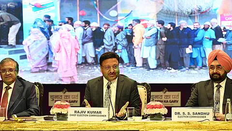 காஷ்மீரில் தேர்தல் நடத்துவது குறித்து வரும் 8-ம் தேதி முதல் ஆணையர்கள் ஆய்வு