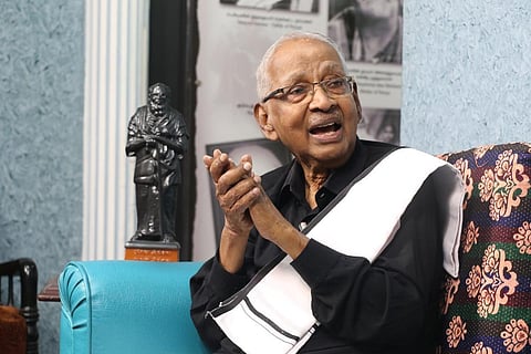 கி.வீரமணி