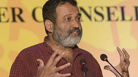 மோகன்தாஸ் பை