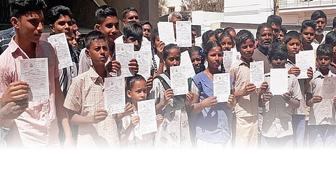 பழங்குடியினர் இனச்சான்றிதழ் பெறுவதில் ஏன் இவ்வளவு சிக்கல்?