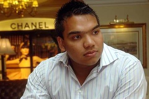 இலங்கை அதிபர் தேர்தல்: பொதுஜன பெரமுன கட்சி வேட்பாளராக ராஜபக்சவின் மகன் நமல் ராஜபக்ச அறிவிப்பு