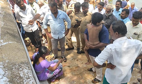 சிவகங்கை: குழந்தையுடன் பெண் தற்கொலை முயற்சி; காப்பாற்றிய இளைஞர்கள்