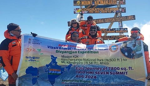 கிளிமஞ்சாரோ சிகரத்தின் உச்சியில் தேசியக் கொடியை ஏற்றிய இந்திய மாற்றுத் திறனாளிகள்!