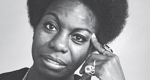 பெண் எனும் போர்வாள்- 36: இருண்ட காலத்தின் மீட்சிப் பாடல்